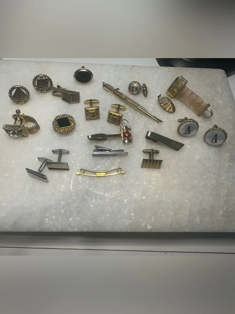 Vintage Men's Lot- Gold and Silver Tie Bar and Cufflinks